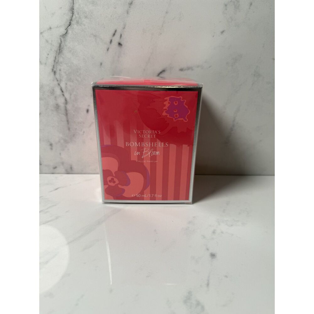 Bombshells in Bloom Eau de 1.7oz